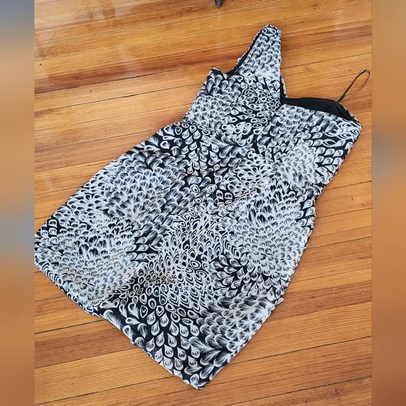 Max & Cleo Black and Cream One Shoulder Cocktail Dress - Picture 3 of 5